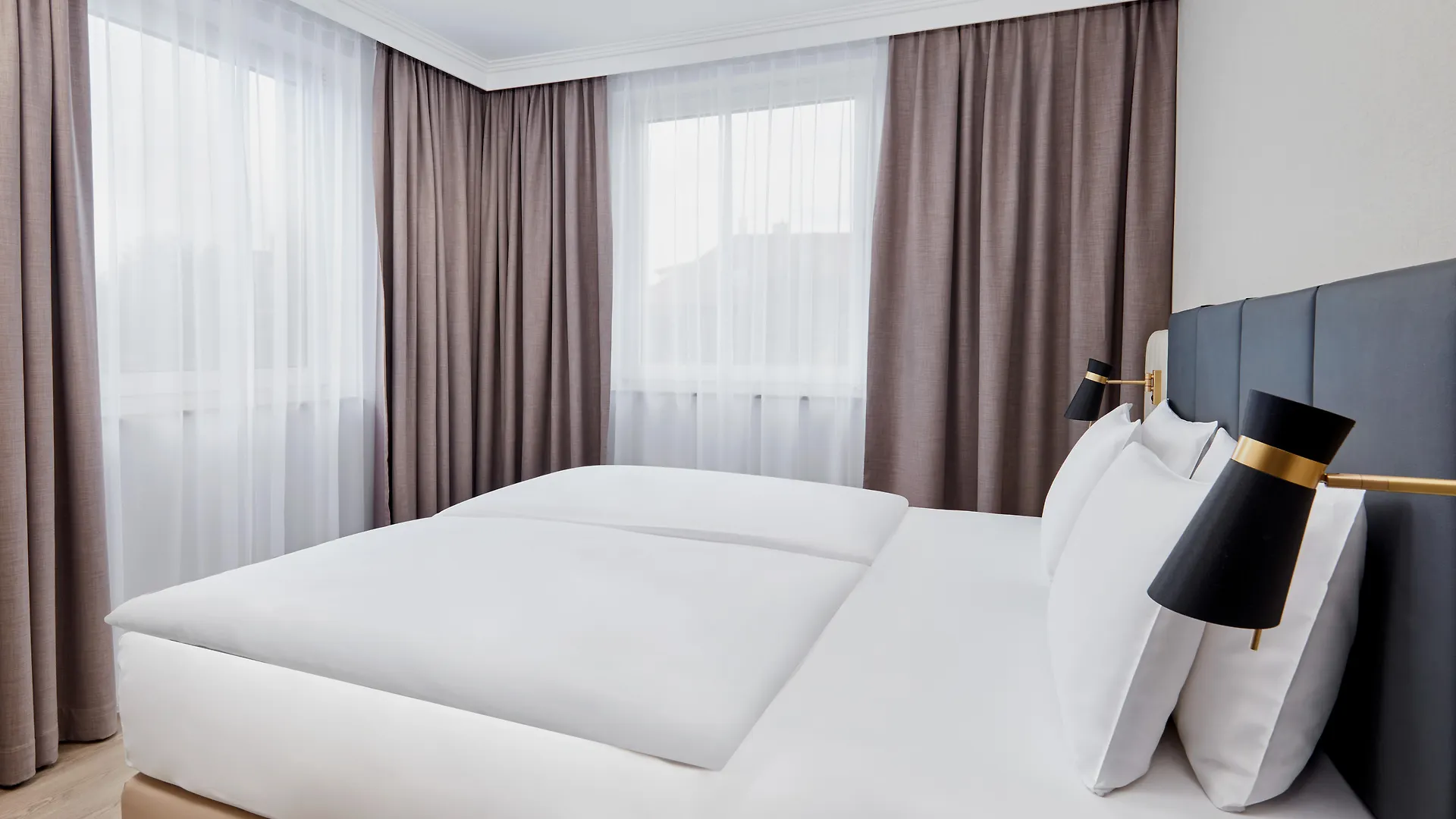 **** Hotel Crowne Plaza Hamburg-City Alster By Ihg Germany