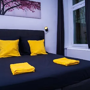 Apartment Spacious 3 Bedroom, Hamburg