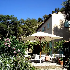 le-mas-du-rouge.fr-provencehotel.com/