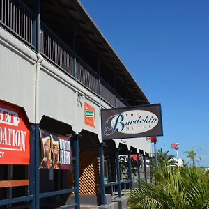 the-burdekin-hotel.queenslandhotels.net/